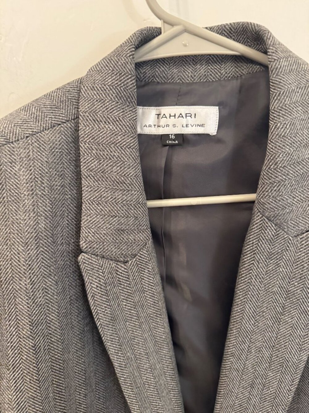 Tahari women's herringbone blazer size 16 - Picture 2 of 3